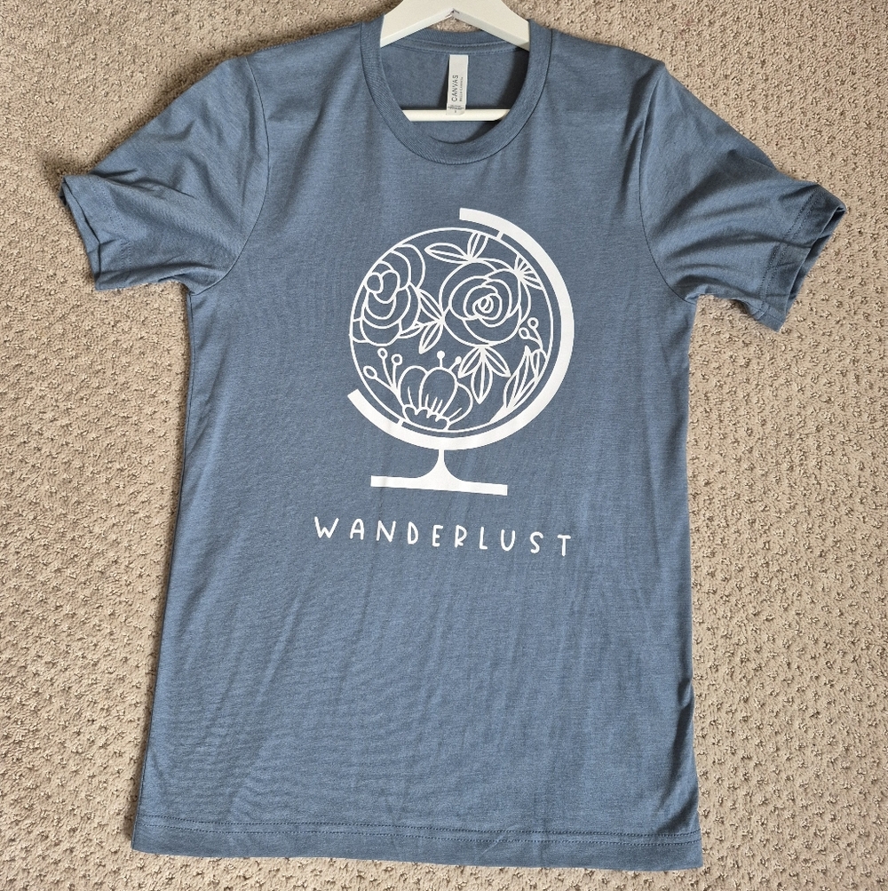 Wanderlust Globe Denim Blue Gray Cotton T-Shirt NWOT Small
